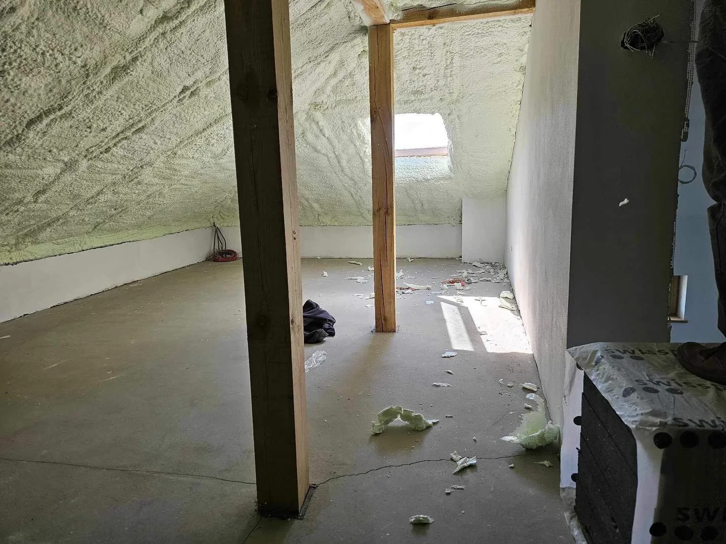 Praca na strychu izolacja